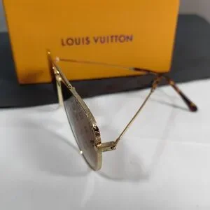 Louis Vuitton | Accessories | Louis Vuitton Womens Aviator  display picture 2